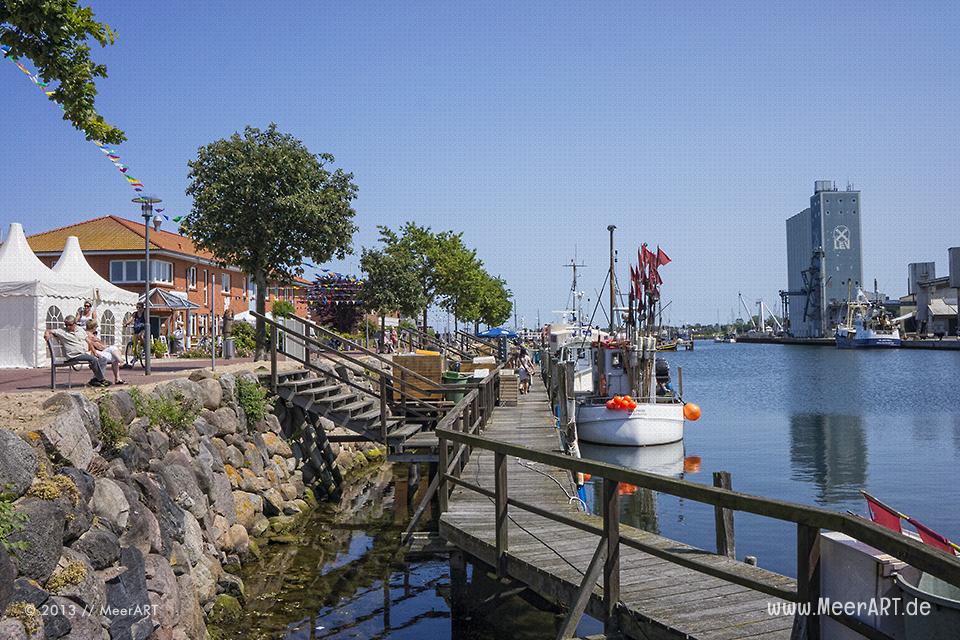 Der Fischereihafen in Heiligenhafen // Foto: MeerART