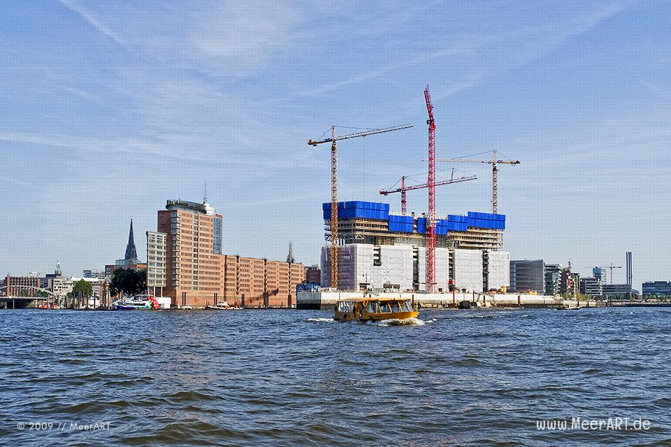 Die Baustelle der Elbphilharmonie in Hamburg // Foto: MeerART
