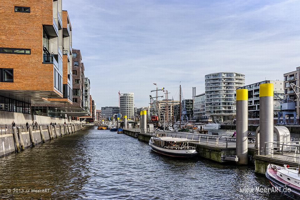 Die Hamburger HafenCity im Herbst 2013 // Foto: MeerART
