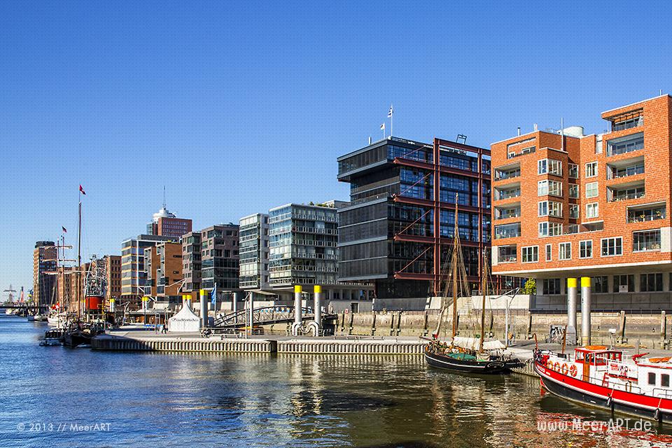 Moderne Architektur in der HafenCity in Hamburg // Foto: MeerART
