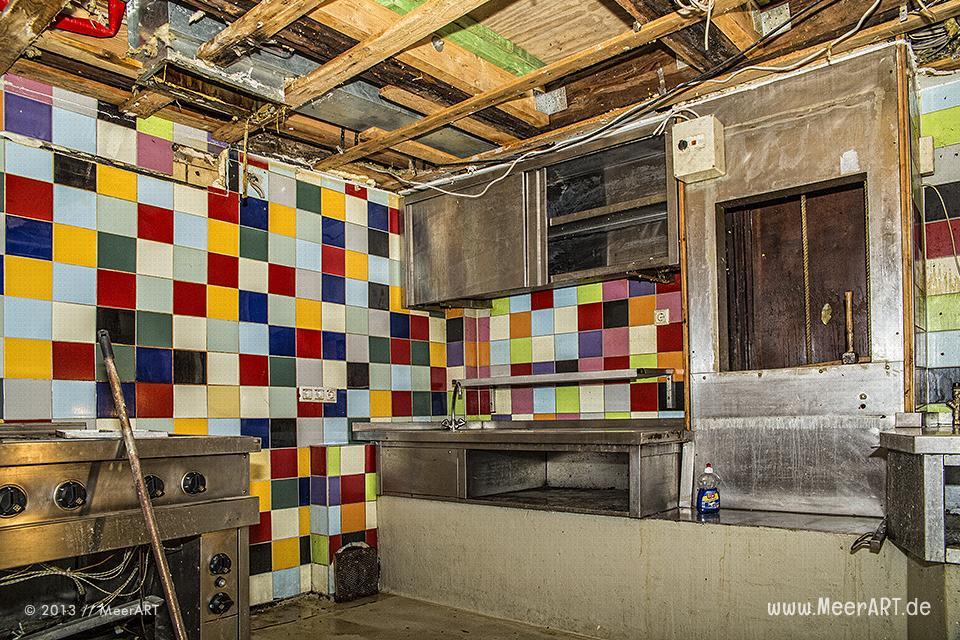 Schäden der Oberhafen-Kantine nach der Herbststurm „Xaver“ im Jahr 2013 // Foto: MeerART