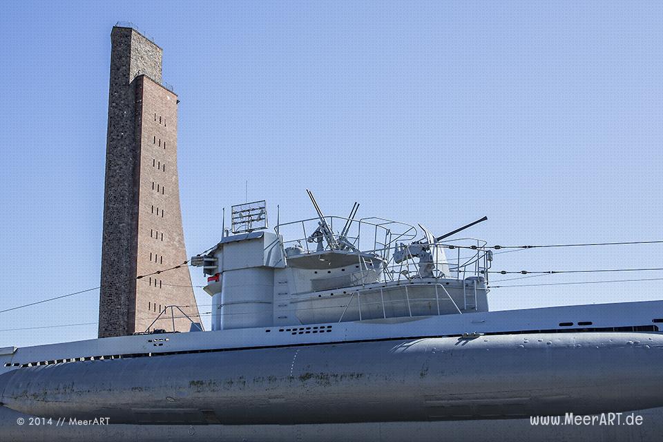 Marine-Ehrenmal und das U-Bootmuseum U995 in Laboe // Foto: R. Kerpa