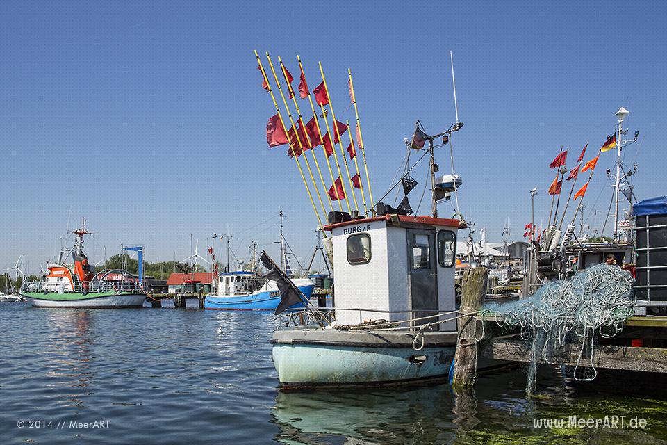 Der Erlebnis-Hafen Burgstaaken auf der schönen Ostseeinsel Fehmarn // Foto: MeerART