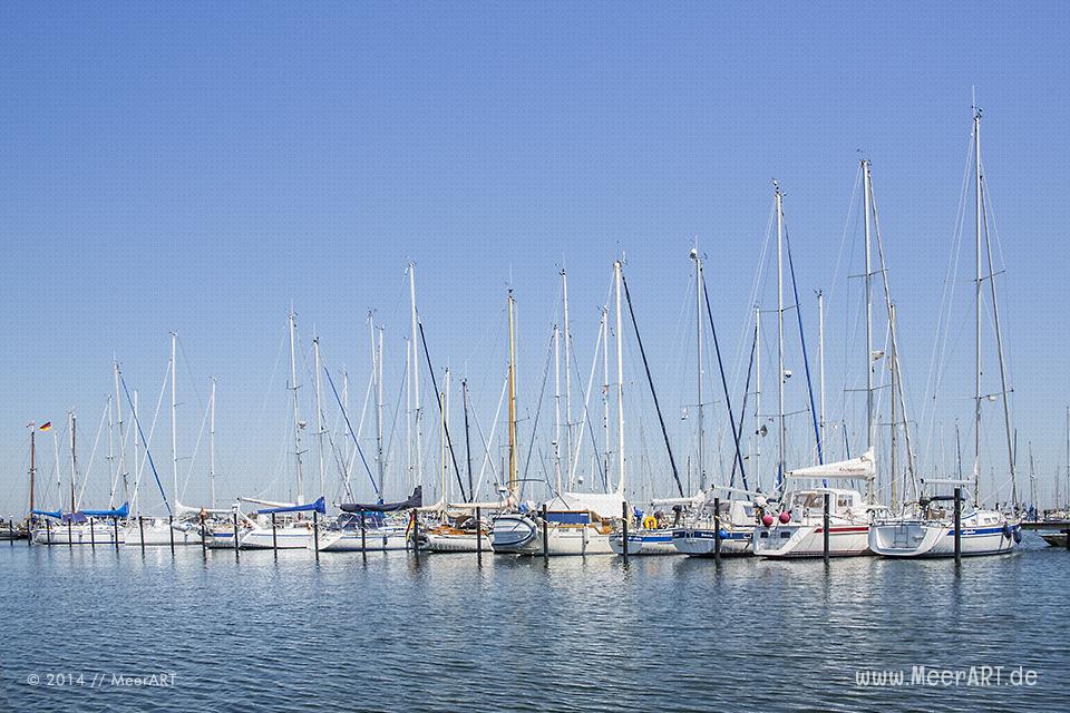 Fehmarn - Der Yachthafen am Südstrand // Foto: MeerART