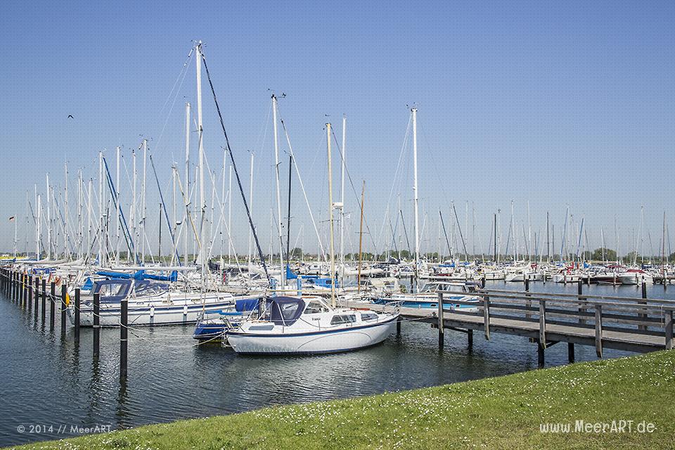 Fehmarn - Der Yachthafen am Südstrand // Foto: MeerART