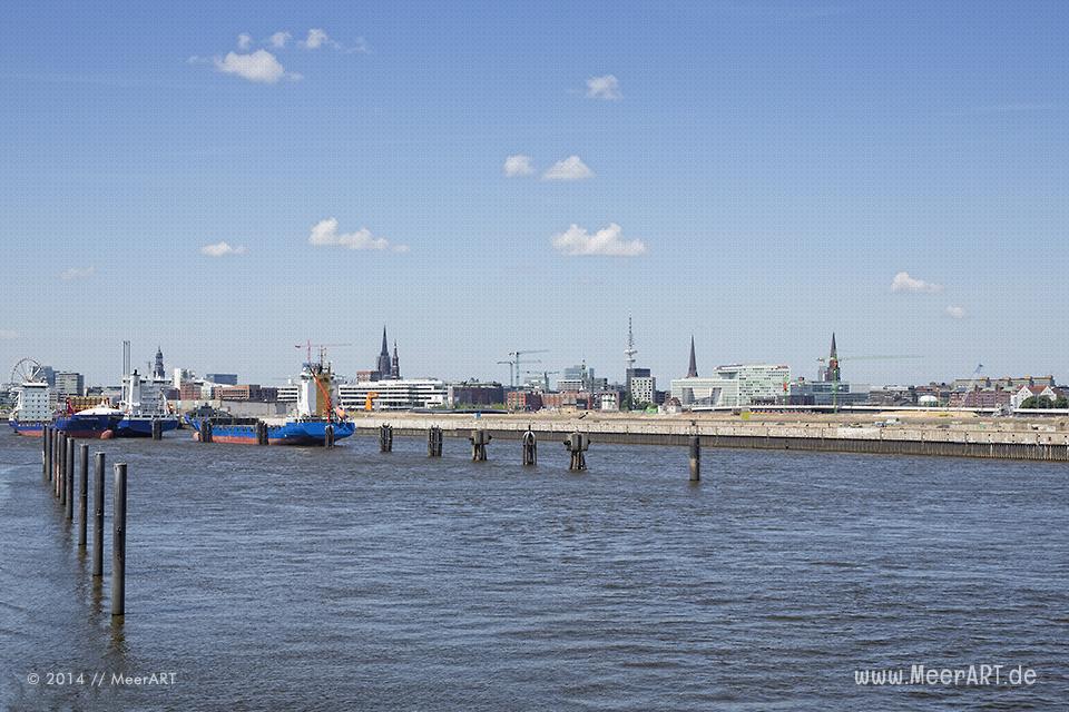 HafenCity: Das Quartier Elbbrücken - Geschäfts- und Wohnquartier am östlichen Eingang der HafenCity // Foto: MeerART