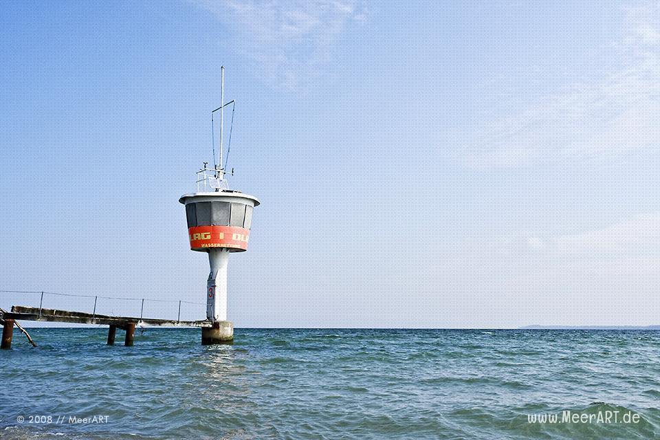 Rettungsturm an der Ostsee bei Travemünde // Foto: MeerART