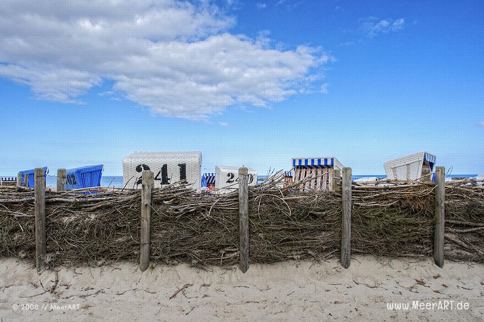 Strandkörbe am Strand von Damp // Foto: MeerART