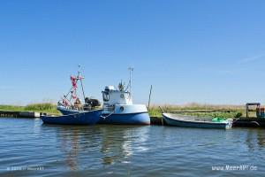 Fischerboote an der Ostsee in dem kleinen Hafen von Devin // Foto: MeerART