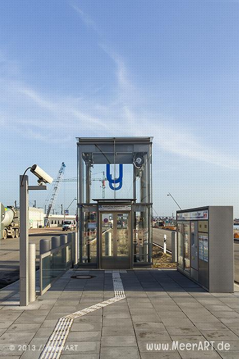 Zugang zur U-Bahnstation HafenCity Universität // Foto: MeerART