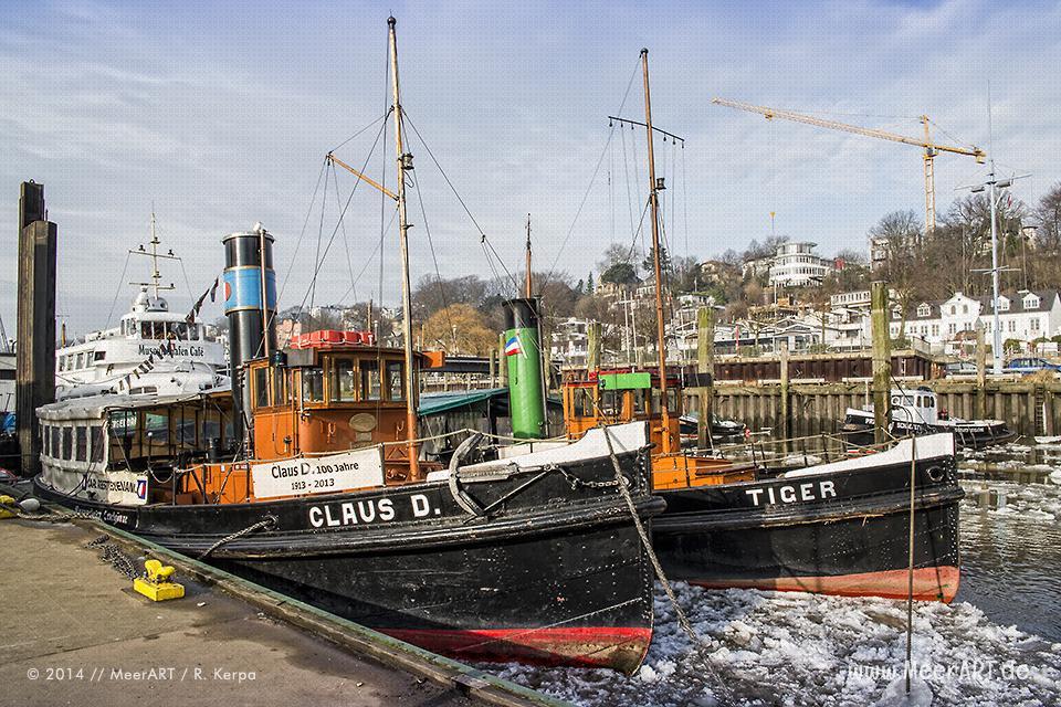 Die Hafen-Dampfschlepper "Claus D." (1913) und "Tiger" (1910) im Museumshafen von Oevelgönne // Foto: R. Kerpa