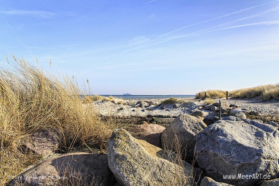 Strandabschnitt auf der Ostseeinsel Fehmarn beim Naturschutzgebiet „Grüner Brink“ // Foto: R. Kerpa