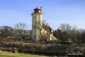 Der Leuchtturm in Westermarkelsdorf auf der Ostseeinsel Fehmarn // Foto: MeerART