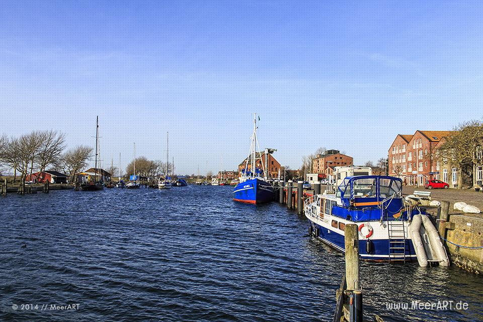Blick auf den Hafen in Orth auf der Ostseeinsel Fehmarn // Foto: MeerART