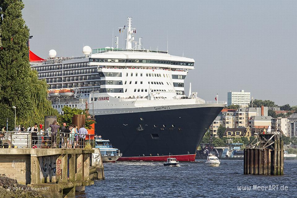 Die "QUEEN MARY 2" beim Einlaufen in de Hamburger Hafen am 19.07.2014 zum 10 jährigen Jubiläum // Foto: MeerART