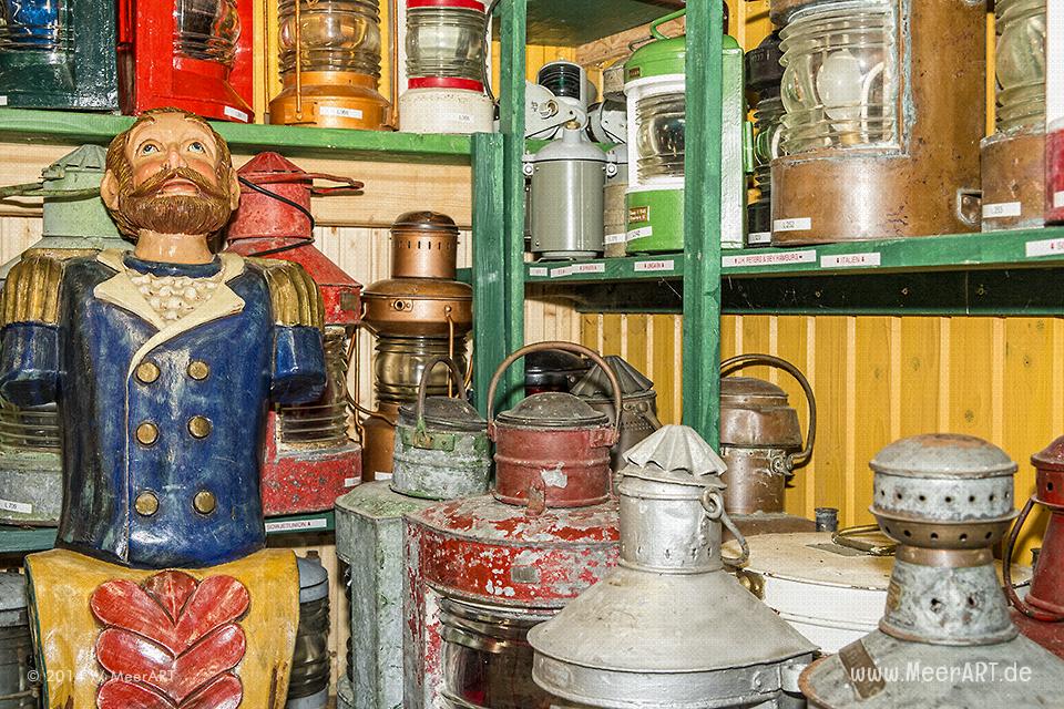 Maritime Sammlung Kaltenhof – Schiffslaternen und maritime Gegenstände // Foto: MeerART