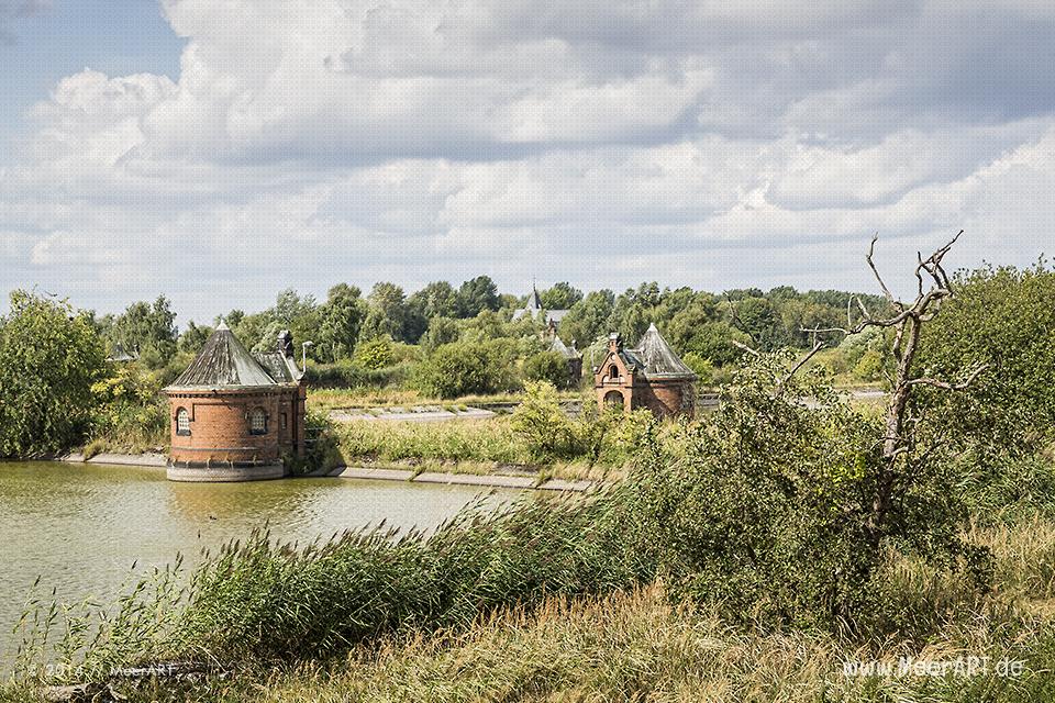 Alte Pumpenhäuschen am Filterbecken des ehemaligen Wasserwerkes auf der Elbinsel "Kaltehofe" in Rothenburgsort // Foto: Meerart