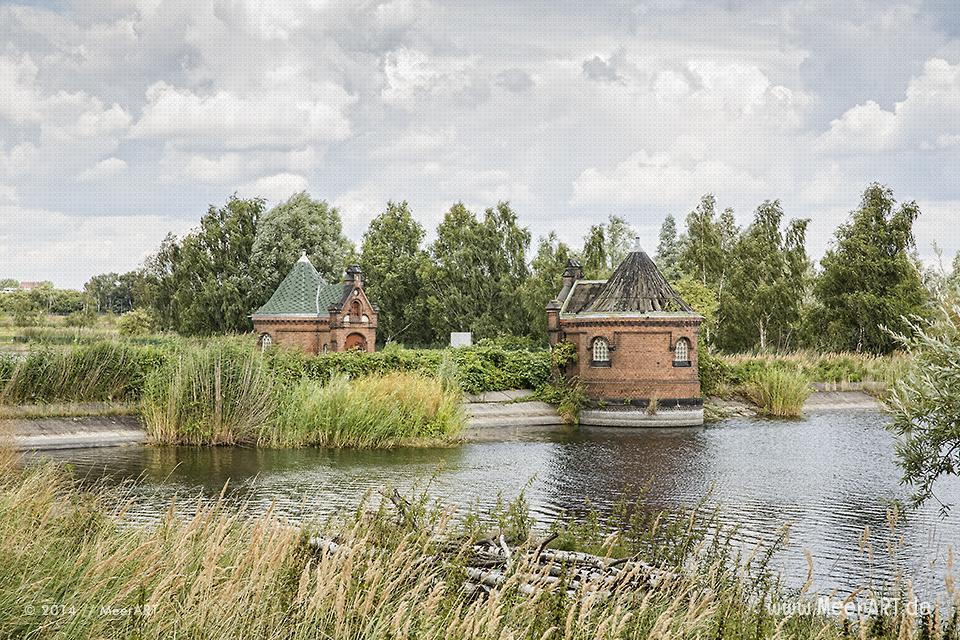 Alte Pumpenhäuschen am Filterbecken des ehemaligen Wasserwerkes auf der Elbinsel "Kaltehofe" in Rothenburgsort // Foto: Meerart