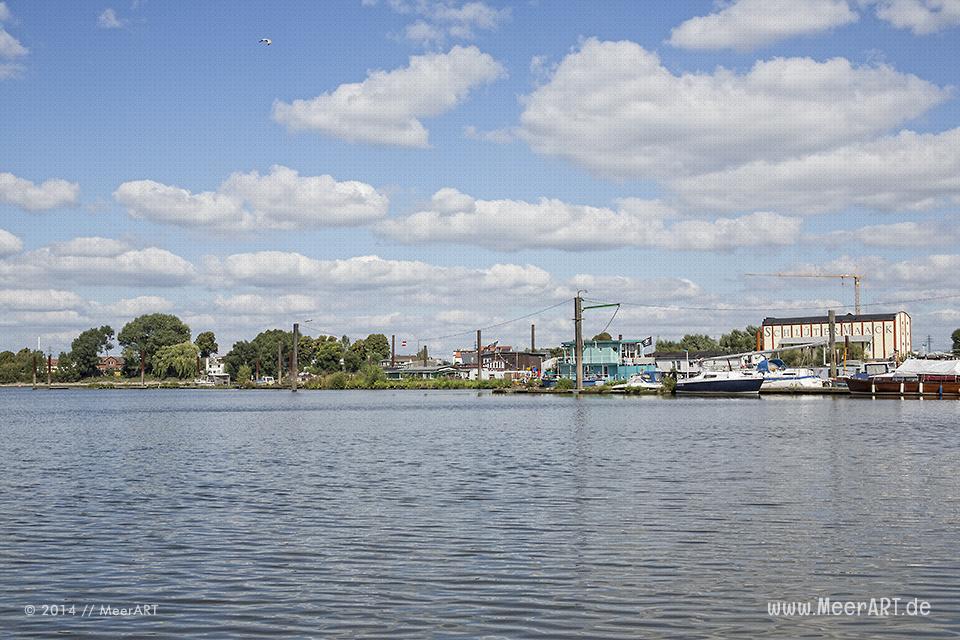 Impressionen aus dem Holzhafen in Hamburg-Moorfleet // Foto: MeerART