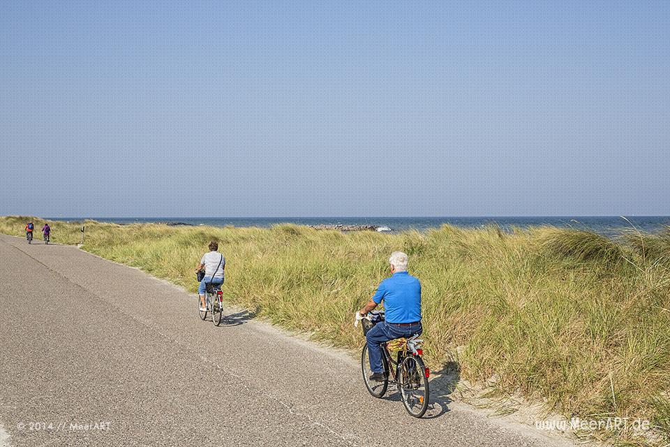Fahradfahrer auf einem Weg am Strand in Schönberg-Brasilien // Foto: MeerART