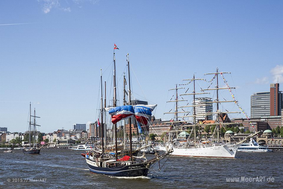 Impressionen vom 826. Hamburger Hafengeburtstag am 10.05.2015 mit vielen Traditionsseglern und Museumsschiffen // Foto: MeeerART