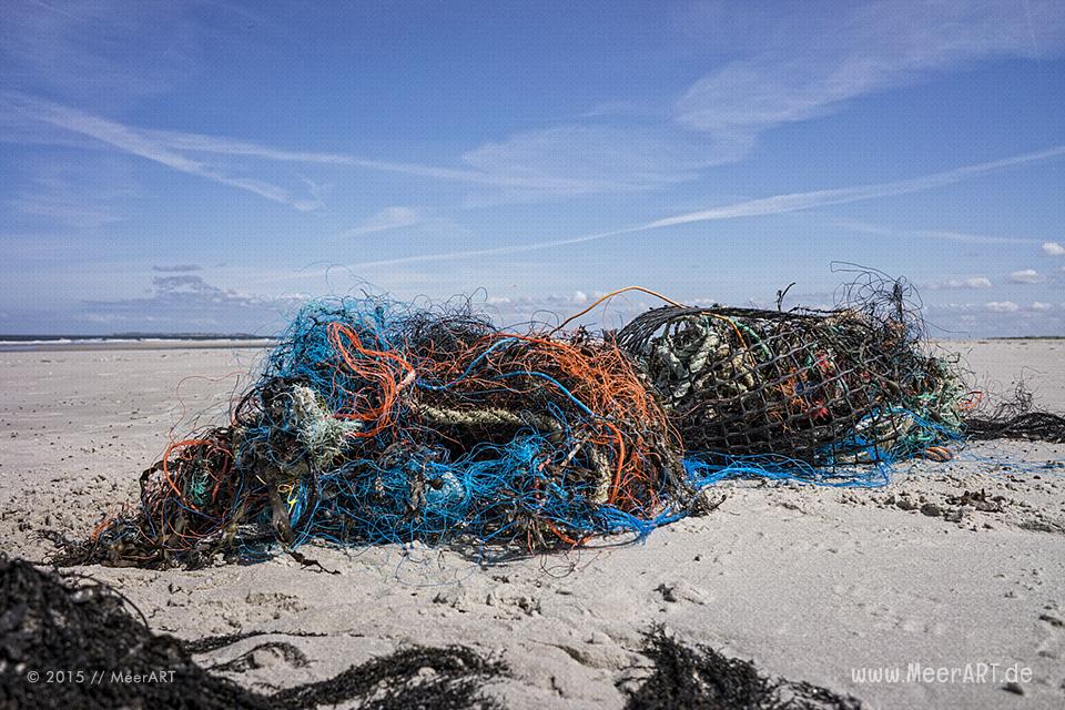 Fischernetzte am Nordseestrand von Amrum // Foto: MeerART