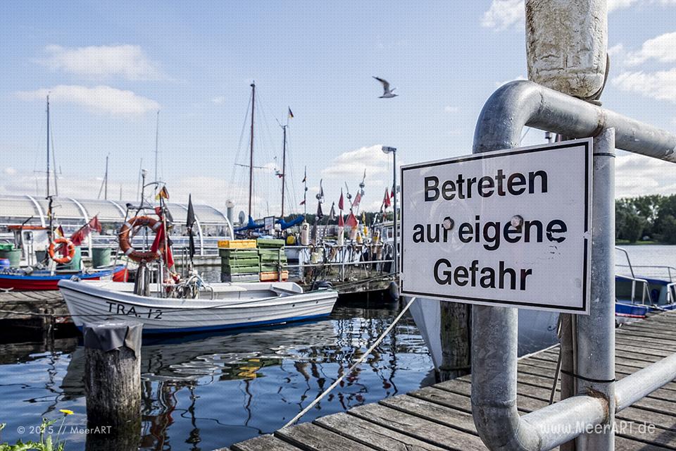 Impressionen vom alten Fischereihafen aus dem Ostseeheilbad Travemünde in der Lübecker Bucht // Foto: MeerART
