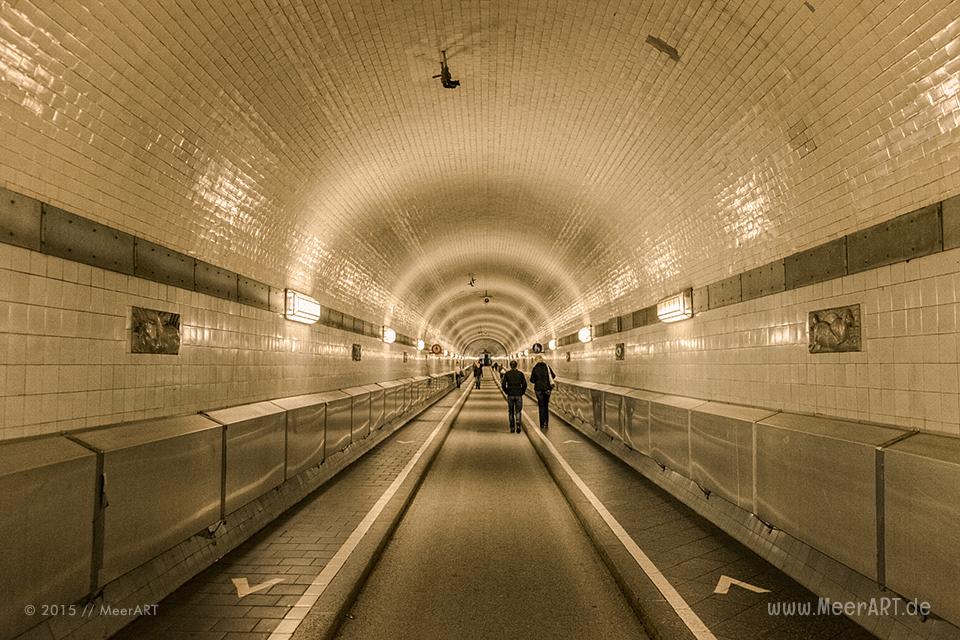 Impressionen vom 1911 eröffneten alten Elbtunnel in Hamburg // Foto: MeerARTImpressionen vom 1911 eröffneten alten Elbtunnel in Hamburg // Foto: MeerART