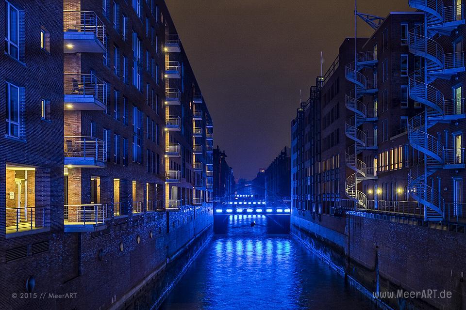 Impressionen vom „BLUE PORT 2015“ in Hamburg, eine Lichtinstallation von Michael Batz in Hamburg // Foto: MeerART
