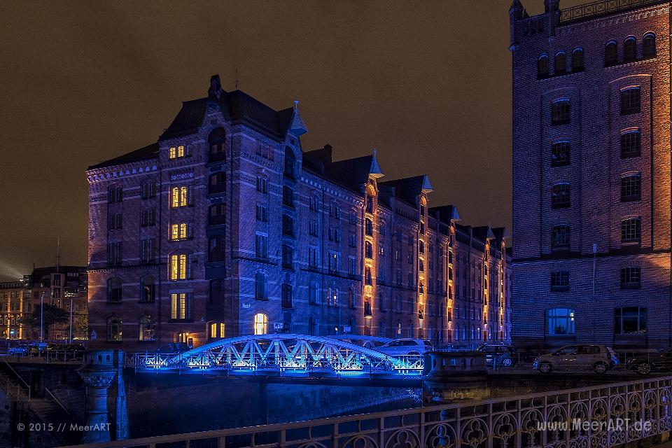 Impressionen vom „BLUE PORT 2015“ in Hamburg, eine Lichtinstallation von Michael Batz in Hamburg // Foto: MeerART