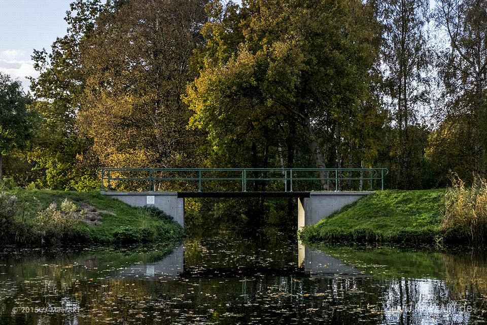Ein Herbsttag am Kanal in der Naehe der Dueckerschleuse bei Witzeeze // Foto: MeerART