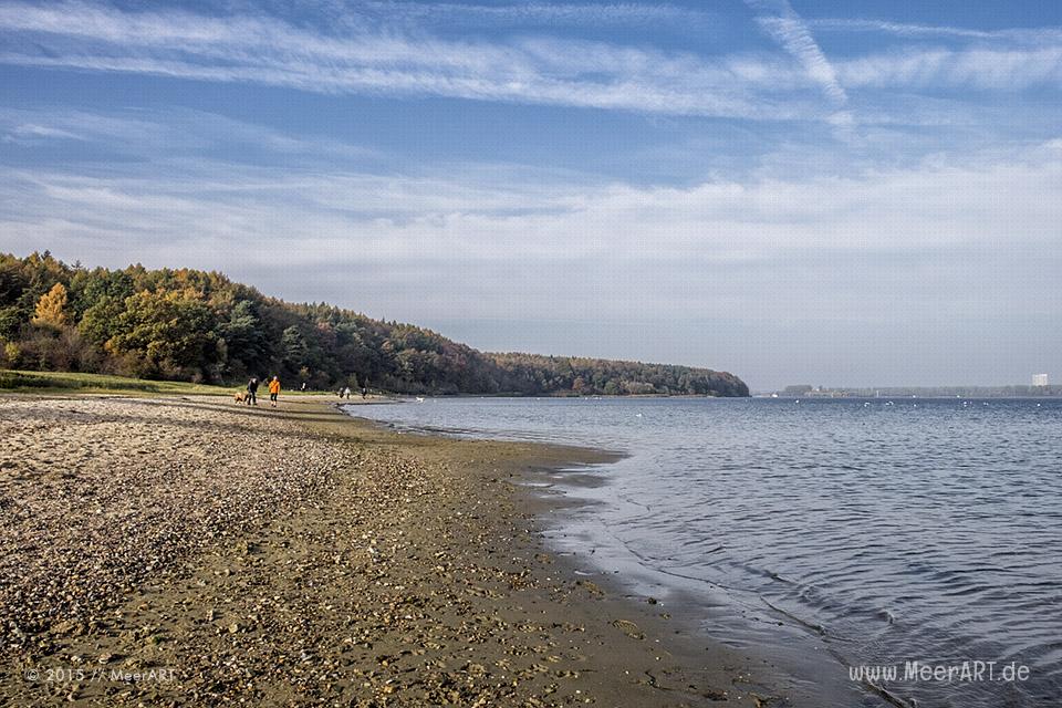 Ein schöner und sonniger Herbsttag am Dummersdorfer Ufer // Foto: MeerART
