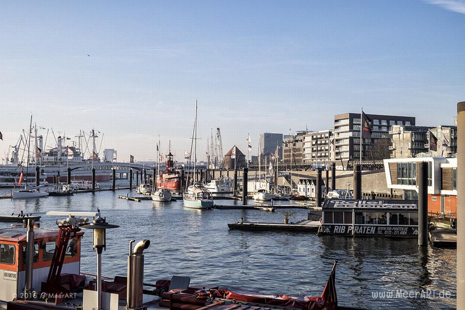 Impressionen aus dem Hamburger Hafen vom Januar 2016 // Foto: MeerART
