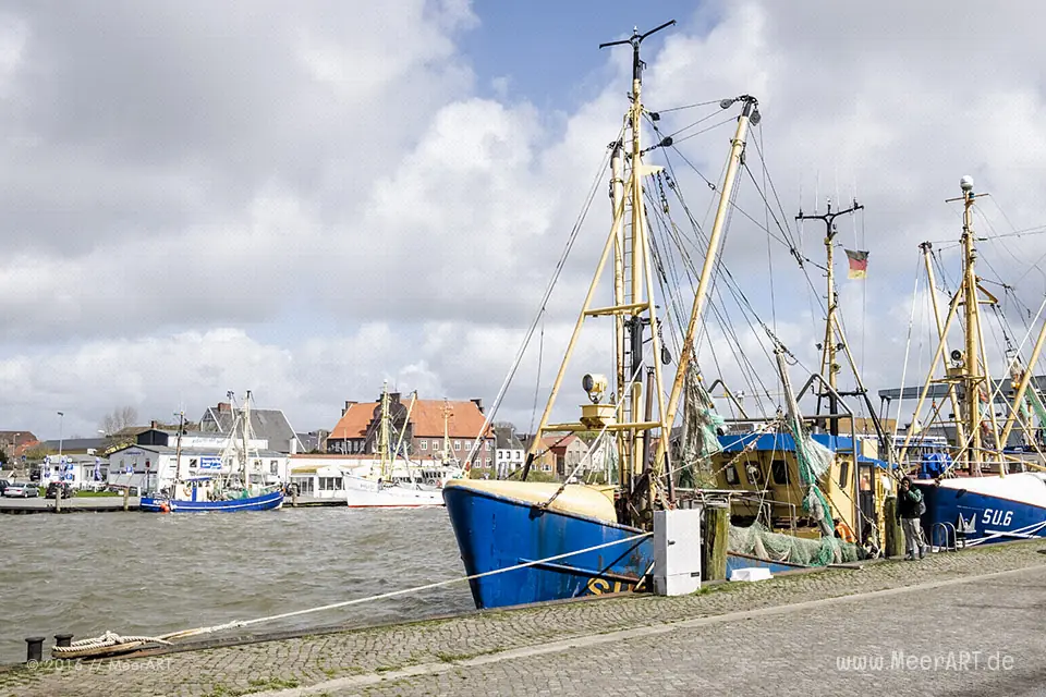 Der Außenhafen von Husum in Nordfriesland // Foto: MeerART