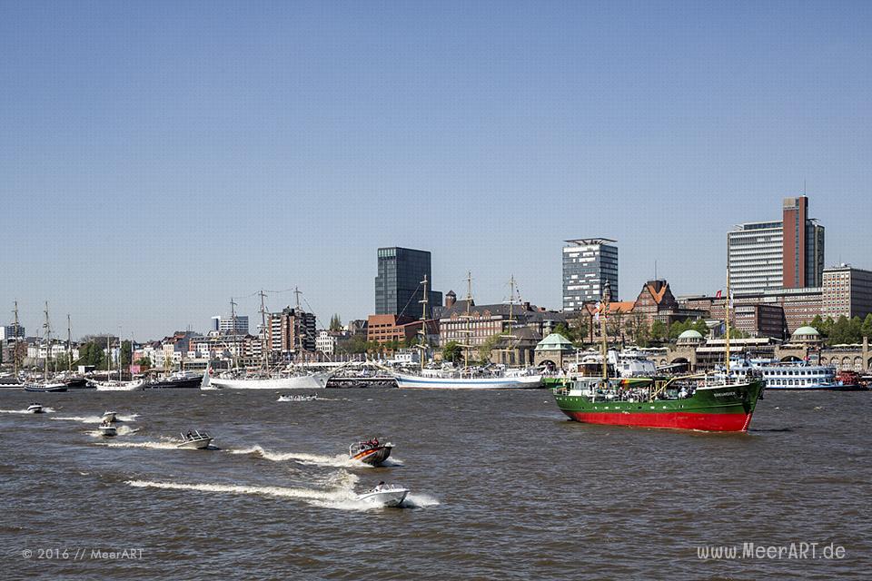 Der Hamburger Hafen feiert seinen 827. Hafengeburtstag // Foto: MeerART