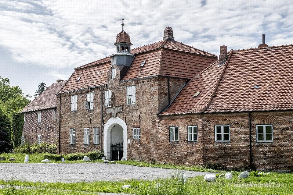 Das Gut Lutwigsburg auf der Halbinsel Schwansen in Waabs // Foto: MeerART