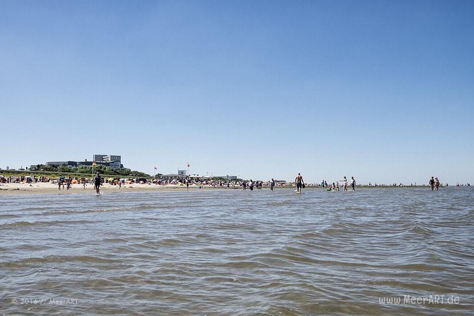 Hauptsaison an der Nordseeküste im Nordseeheilbad Cuxhaven-Duhnen // Foto: MeerART