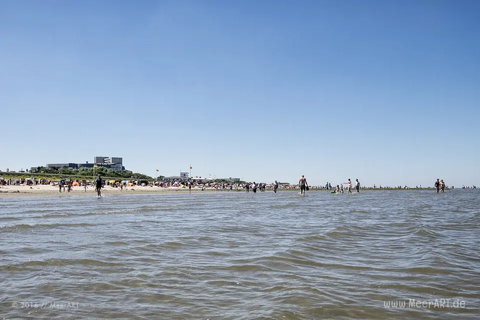 Hauptsaison an der Nordseeküste im Nordseeheilbad Cuxhaven-Duhnen // Foto: MeerART