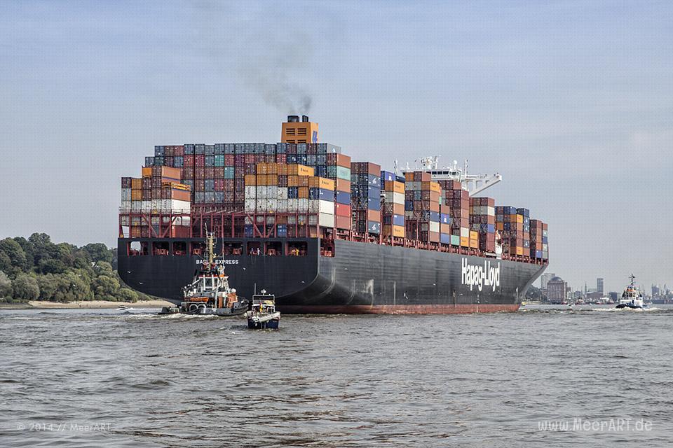 Das Containerschiff „BASLE EXPRESS“ (IMO: 9501344) läuft am 28.09.2014 um 13:39 Uhr in den Hamburger Hafen ein // Foto: MeerART / Ralph Kerpa