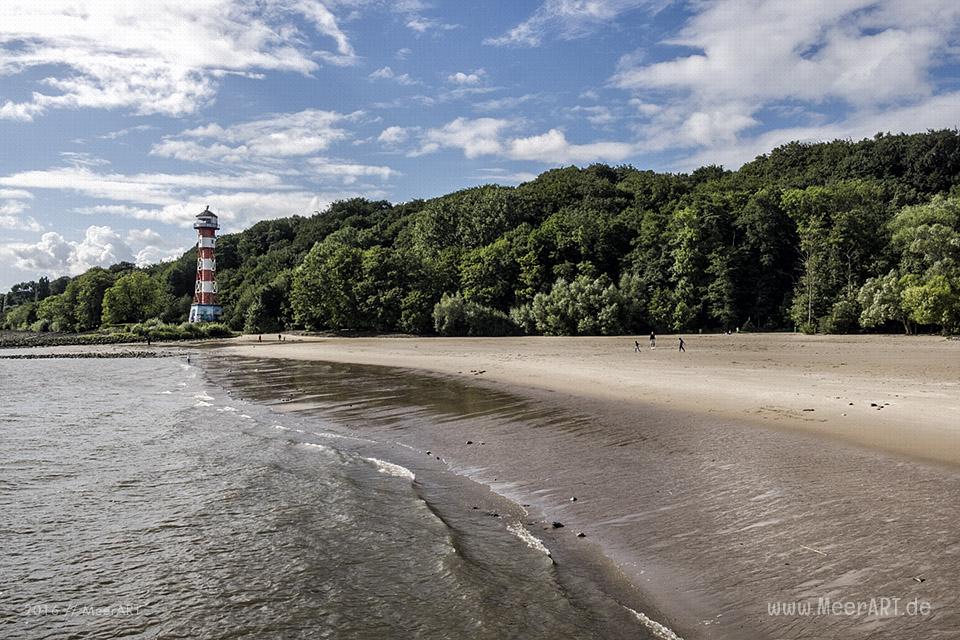 Idyllische Uferlandschaft am Falkensteiner Ufer an der Elbe bei Wittenbergen // Foto: MeerART