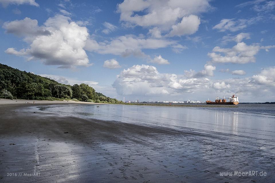 Idyllische Uferlandschaft am Falkensteiner Ufer an der Elbe bei Wittenbergen // Foto: MeerARTIdyllische Uferlandschaft am Falkensteiner Ufer an der Elbe bei Wittenbergen // Foto: MeerART