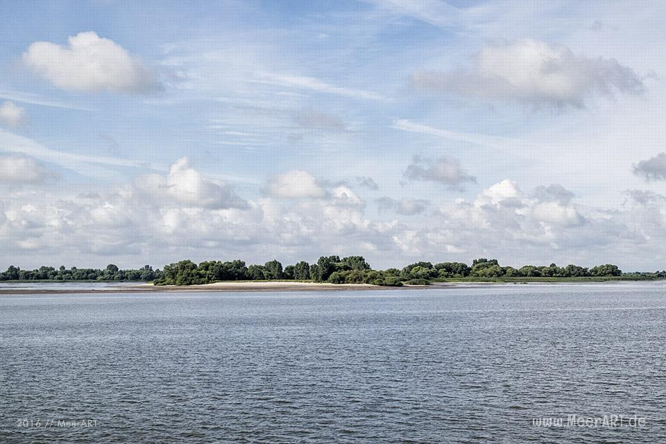Mit den HALUNDER JET über die Elbe zur Hochseeinsel Helgoland // Foto: MeerART
