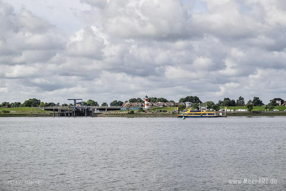Mit den HALUNDER JET über die Elbe zur Hochseeinsel Helgoland // Foto: MeerART