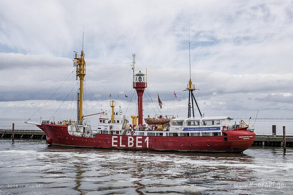 Feuerschiff "ELBE 1" auf seinem Liegeplatz in Cuxhaven // Foto: MeerART