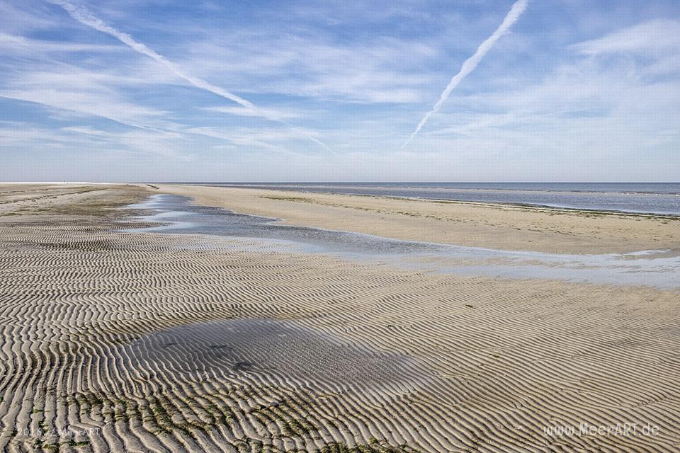 Ein sonniger Sommervormittag an der Nordsee im Watt und auf der Sandbank vor Westerhever // Foto: MeerART