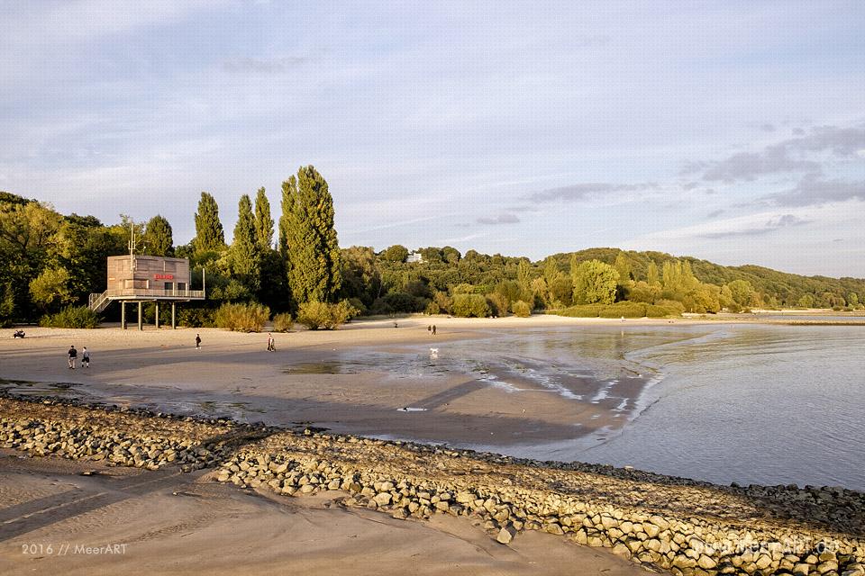 Spätsommer an der Unterelbe am Falkensteiner // Foto: MeerART