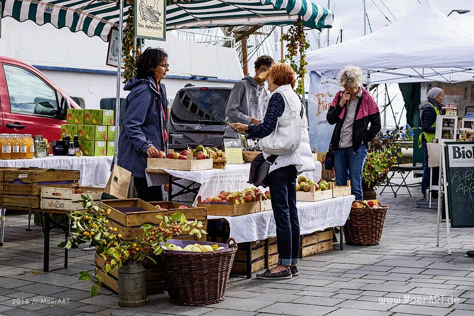Markt der regionalen Genüsse - Der erste Mohltied! Green Market in Eckernförde am 18.09.2016 // Foto: MeerART