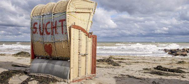 Start der Nebensaison an der Ostseeküste in Dahme - Das Motiv ist als Wandbild vom Meer bei uns erhältlich // Foto: MeerART