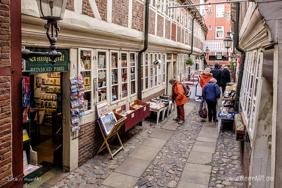 Die Krameramtsstuben mit der letzten geschlossenen Hofbebauung des 17. Jahrhunderts in Hamburg // Foto: MeerART