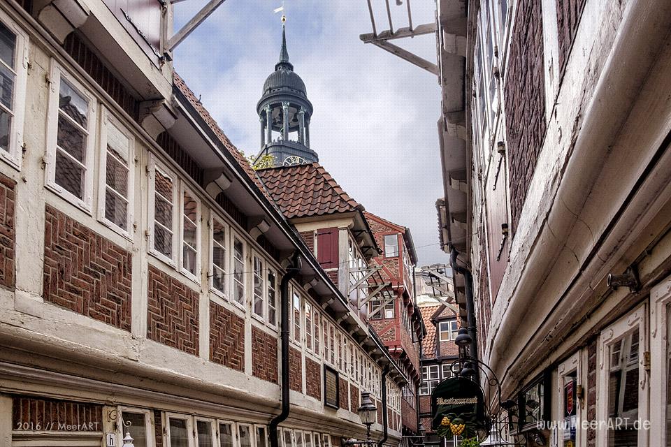Die Krameramtsstuben mit der letzten geschlossenen Hofbebauung des 17. Jahrhunderts in Hamburg // Foto: MeerART